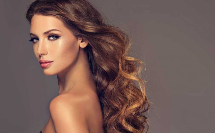  Lešnik boja kose za dame sa stilom!