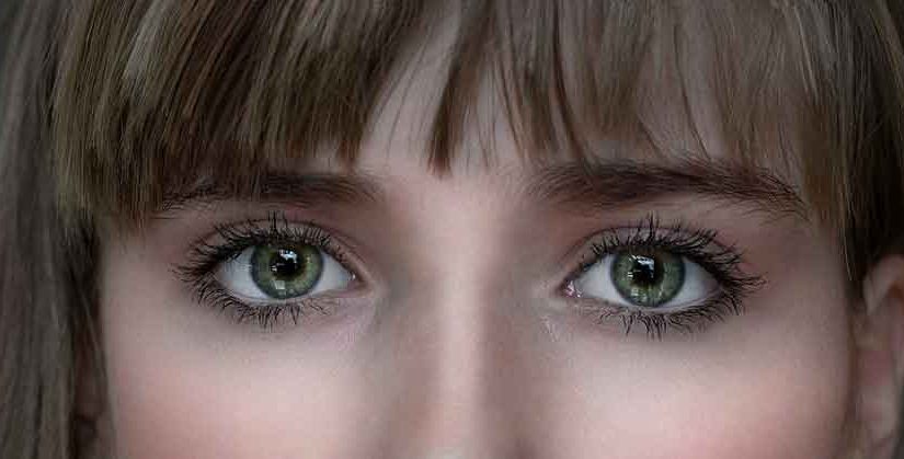  Koja boja kose uz zelene oči najbolje pristaje?