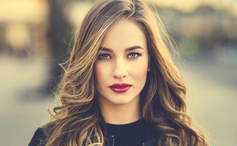 boja kose uz plave oči